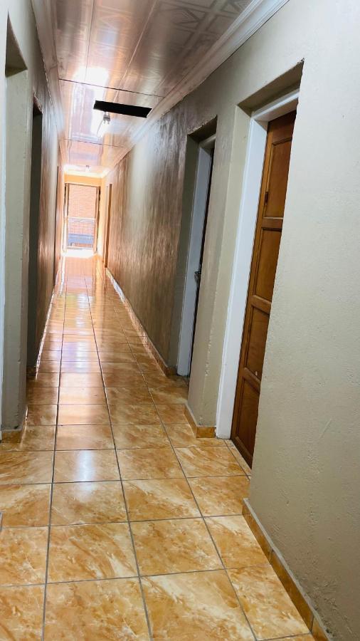 Super Classic Guest House Pretoria-Noord Dış mekan fotoğraf